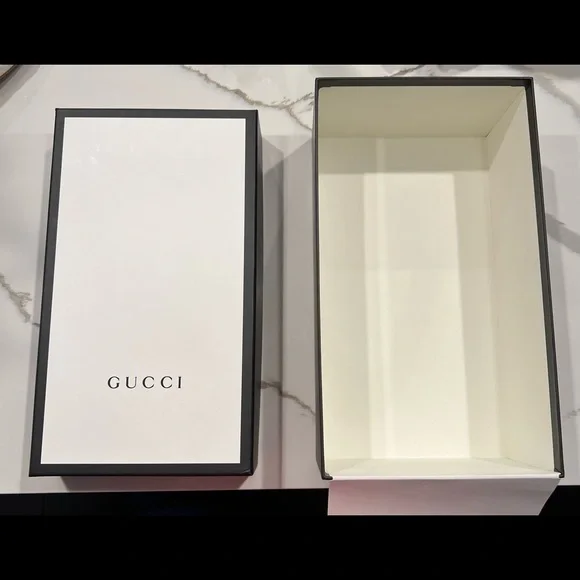 AUTHENTIC GUCCI MENS WHITE LEATHER LOAFERS - Picture 9 of 11